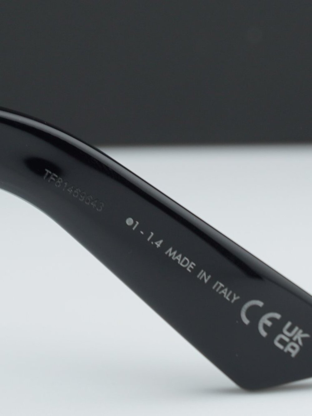 Dior CDIOR B2U 89A4 Cat Eye Sunglasses - Transparent / Black / Silver - Picture 10 of 10